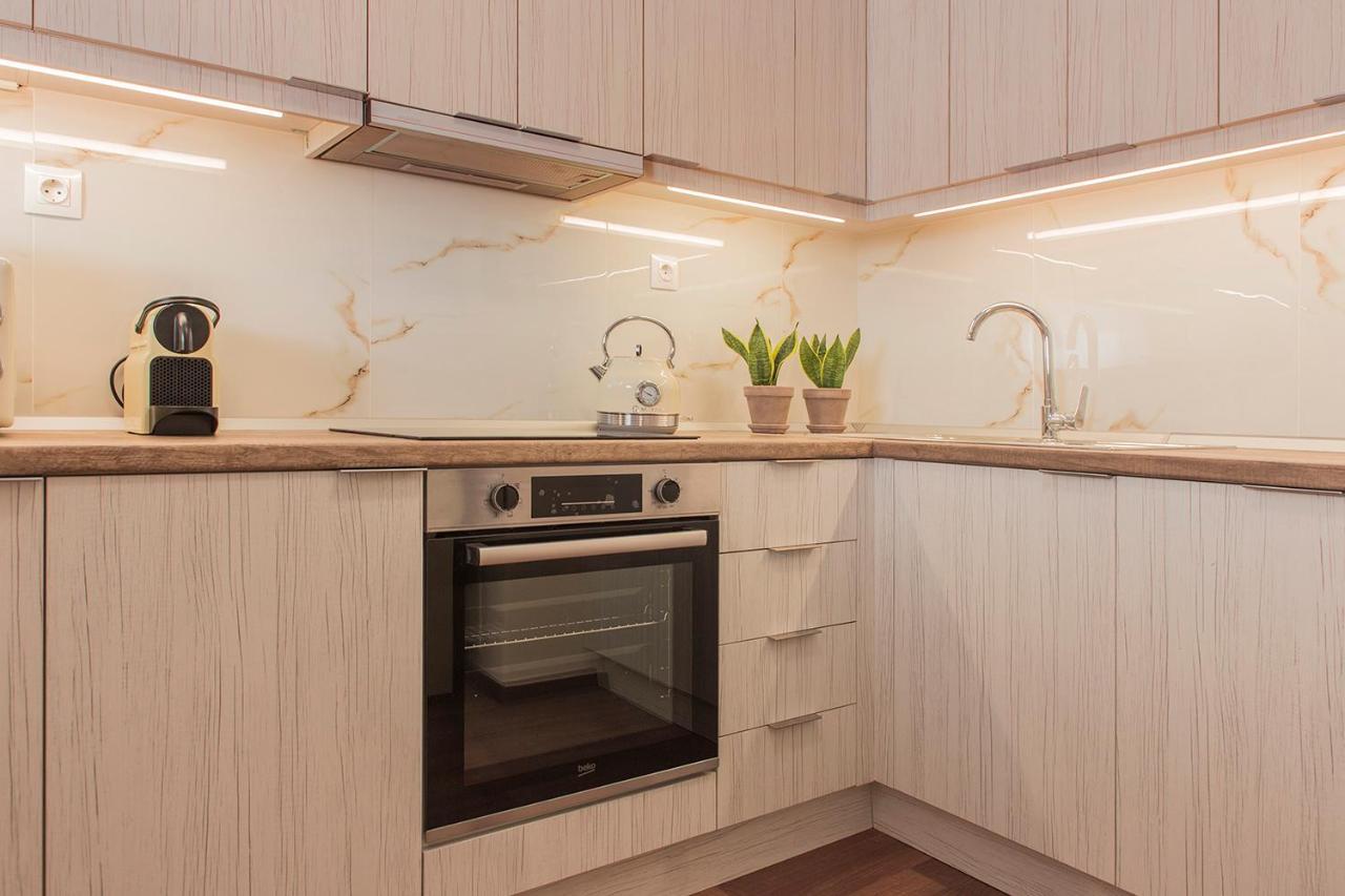 Luxury Apartment With Jacuzzi Close To Acropolis - Living Stone Zircon Athene Buitenkant foto