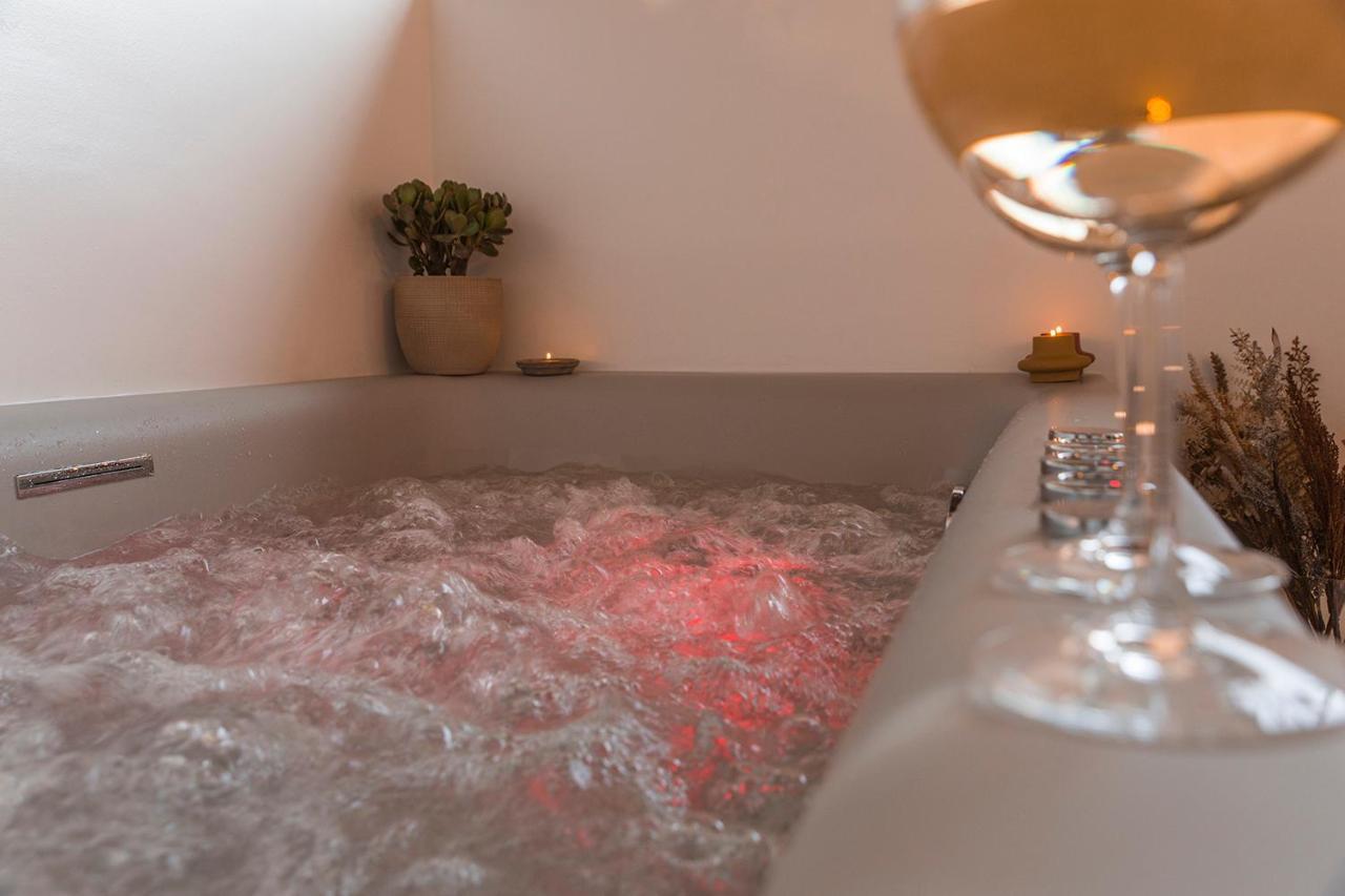 Luxury Apartment With Jacuzzi Close To Acropolis - Living Stone Zircon Athene Buitenkant foto